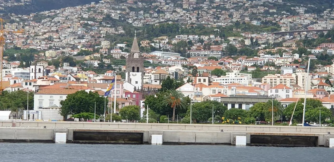 Edificio Charles 101 Apartment Funchal   Funchal (Madeira)